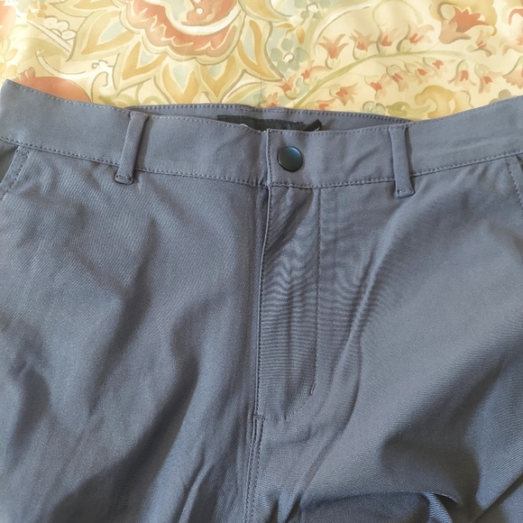 CUTS NWT AO Jogger medium - Picture 6 of 7